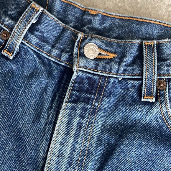 Custom made Levi jean shorts - Picture 5 of 8